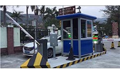 小梅沙應用車牌識別+智能道閘演示視頻